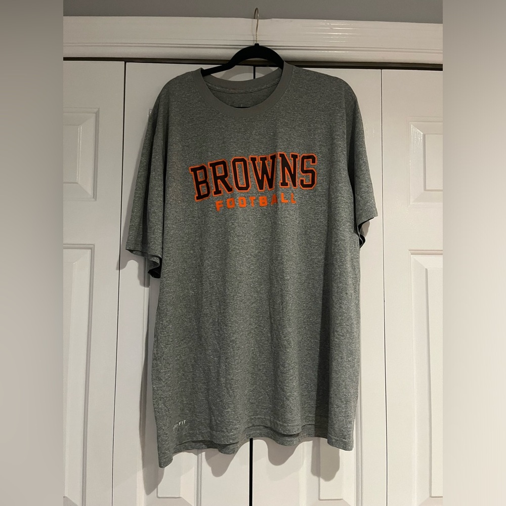 BROWNS nfl team Nike DRI-fit t-shirt size 2XL